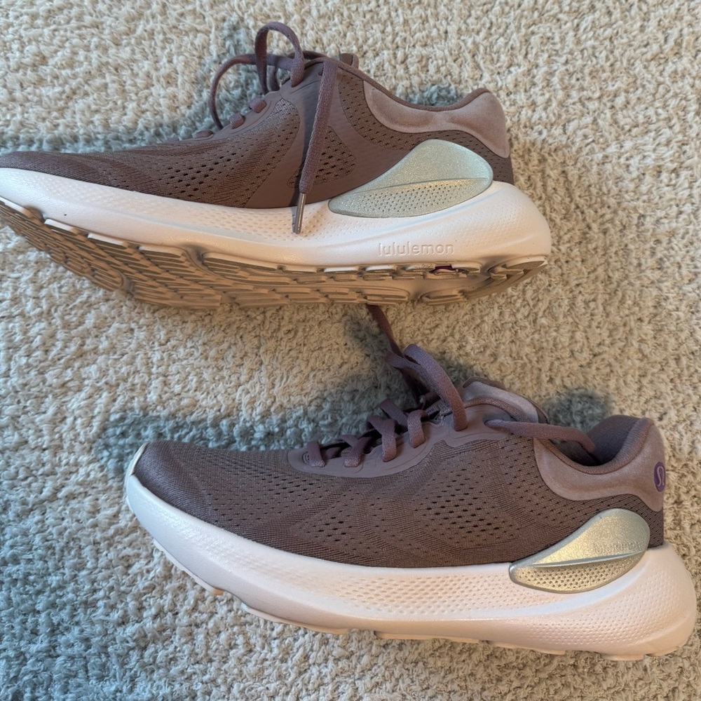 Lululemon Womens Beyondfeel Running Shoe